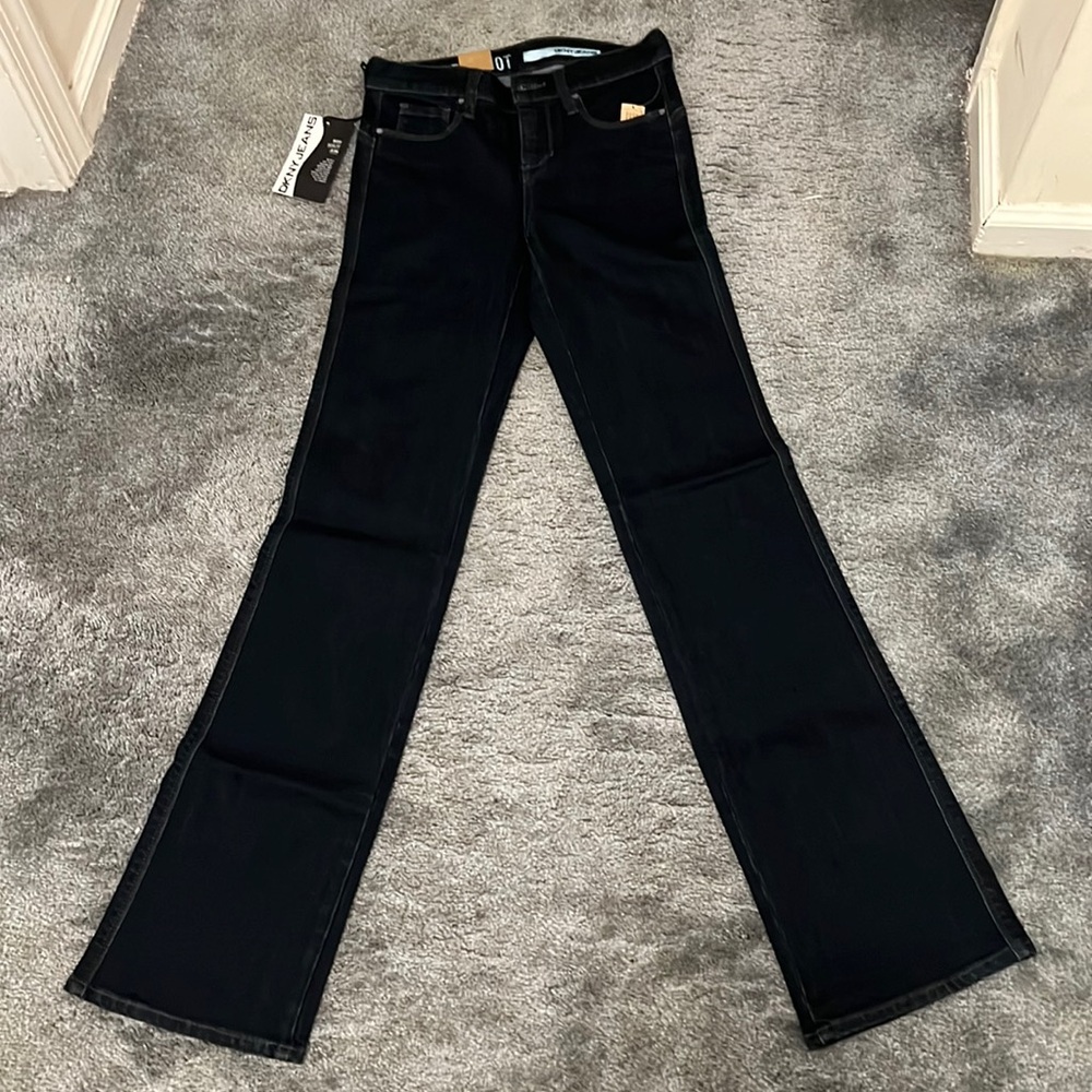 DKNY Body Sculpt Jeans
Low rise